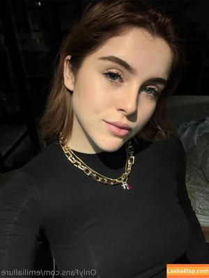 emiliallure photo #0004