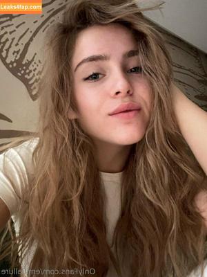 emiliallure photo #0008