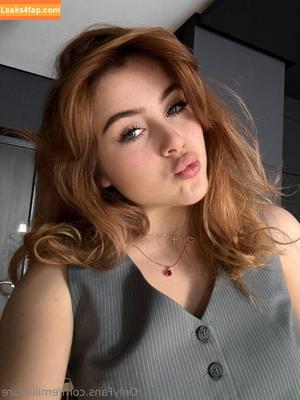 emiliallure photo #0018
