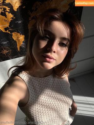 emiliallure photo #0025
