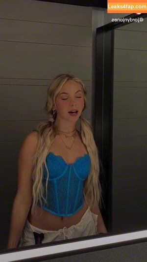 Jordyn Jones photo #0124