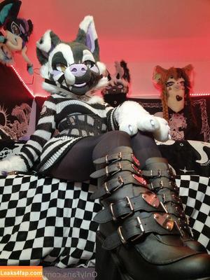 lilkojikitten photo #0002