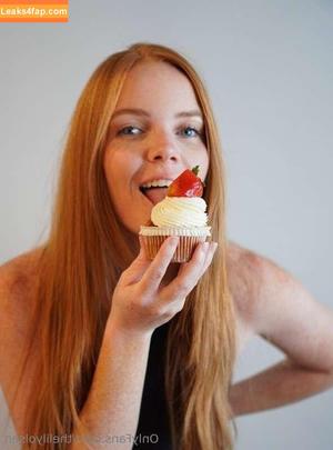 Lily Olsen photo #0010