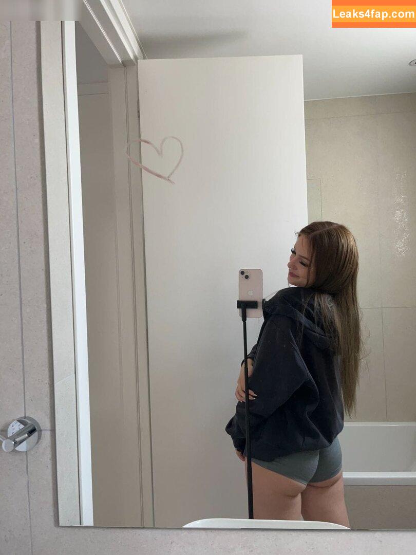 Maja Holf /  leaked photo photo #0005