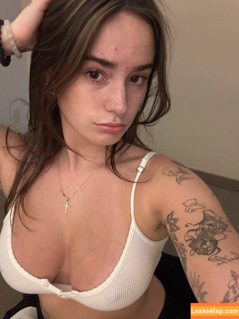 Makenzie Raine / MakenzieRaine / https: / makenzie_raine leaked photo photo #0306