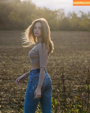 Makenzie Raine photo #0099
