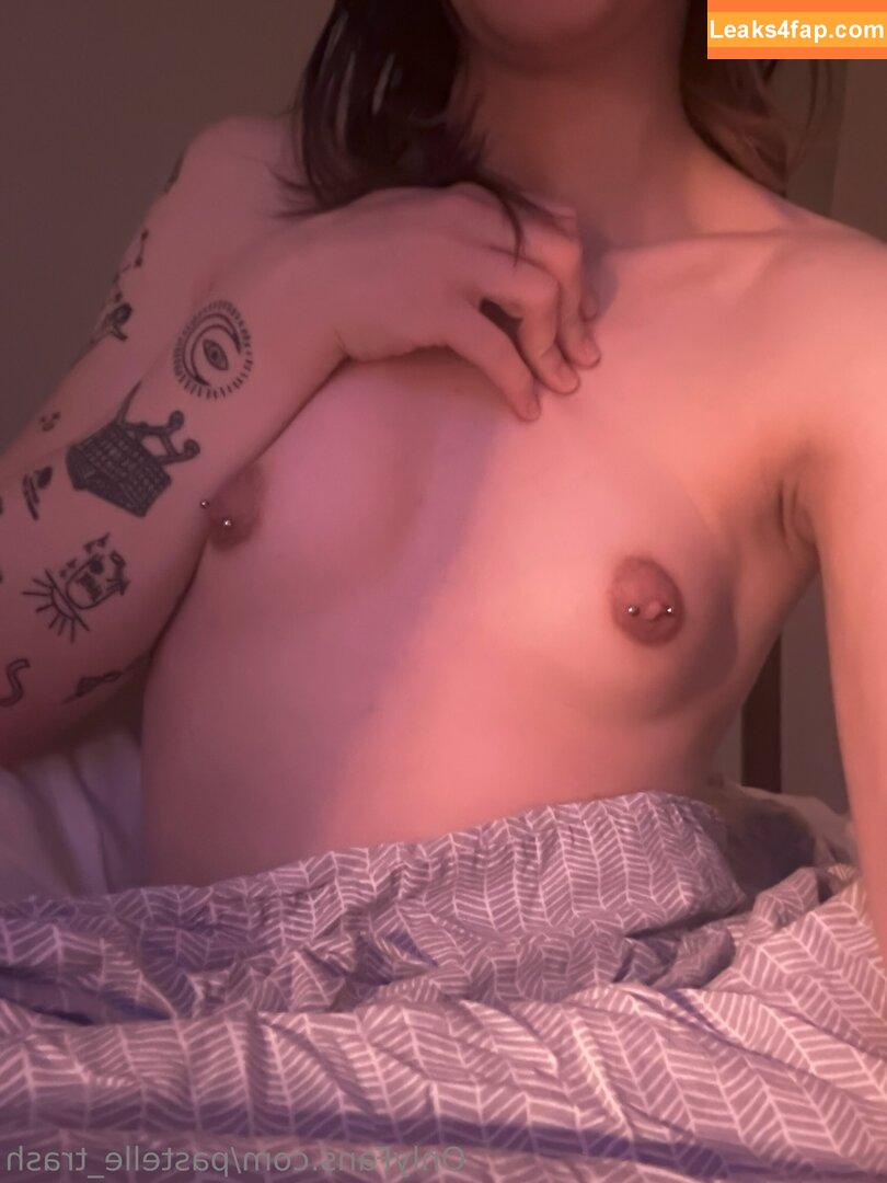 pastelle_trash /  leaked photo photo #0001