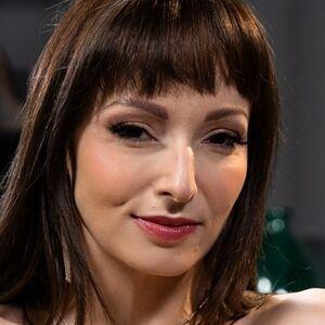 Sarah Arabic photo #0026