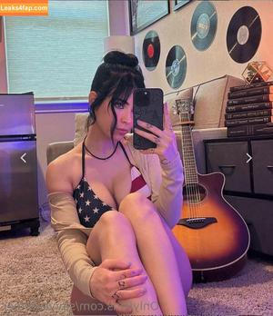 Savy Summer photo #0039