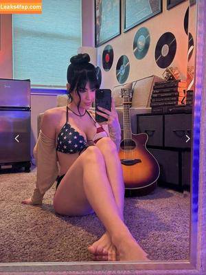 Savy Summer photo #0043