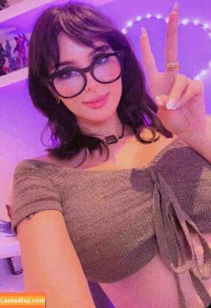 Sssniperwolf photo #0013