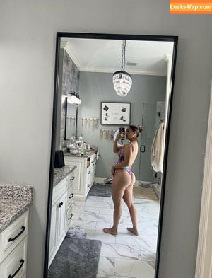 Tianna Gregory photo #0005