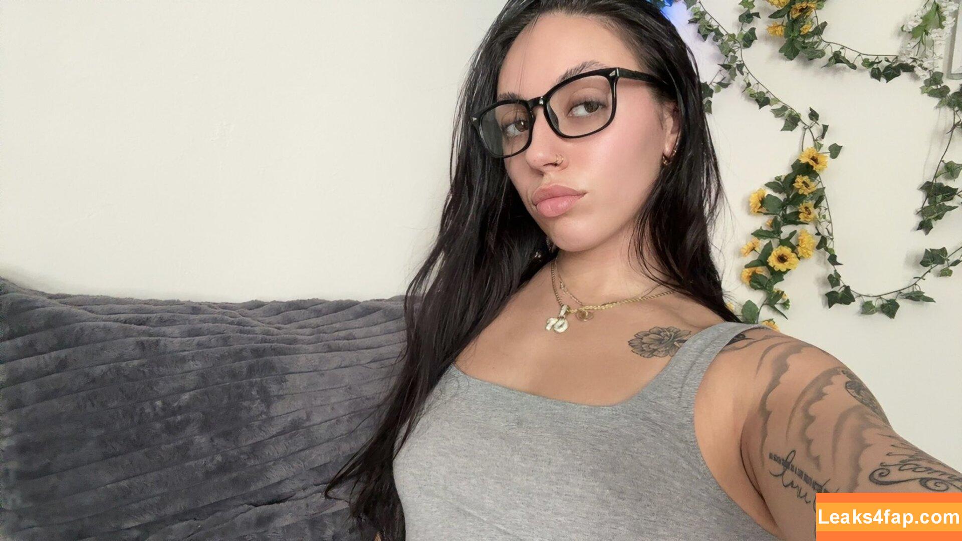 Tori Ortiz / breezyortiz12 / tortiz.29 leaked photo photo #0002