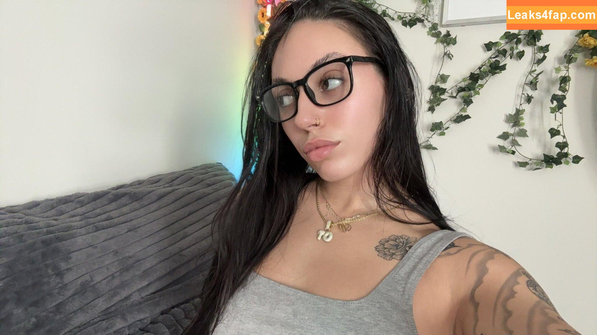 Tori Ortiz / breezyortiz12 / tortiz.29 leaked photo photo #0003