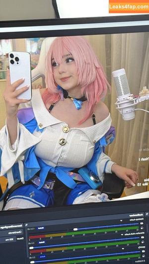 Upminaa photo #0158