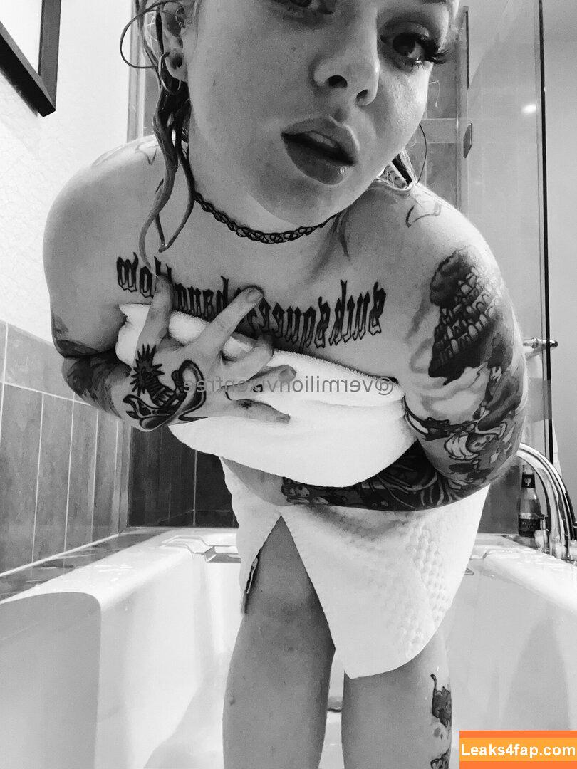 vermilionvixenfree / vermilionvix leaked photo photo #0025