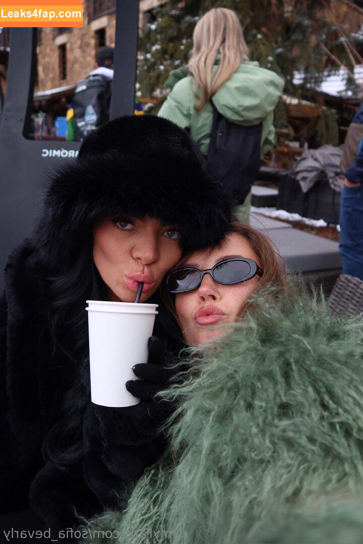sofia_bevarly /  leaked photo photo #0006