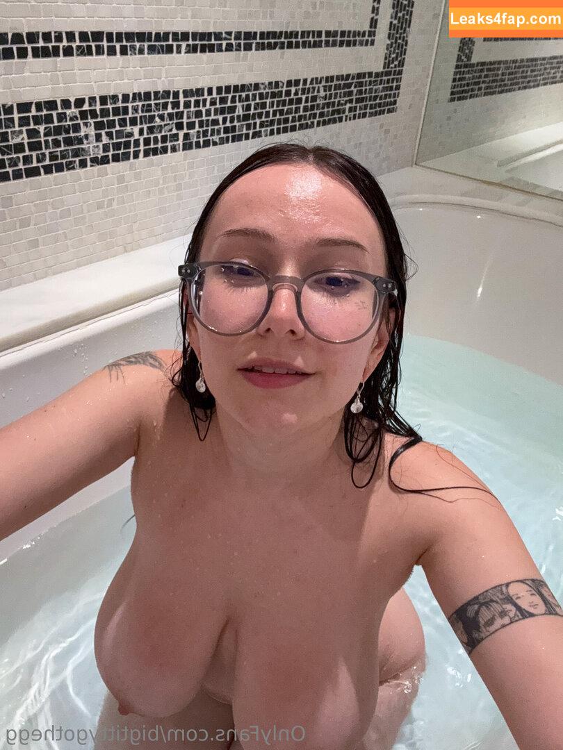 bigtittygothegg /  leaked photo photo #0018