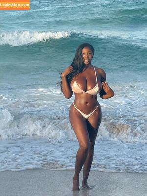 Ellie The Empress фото #0102