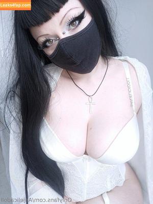 Anjelica Doll photo #0008