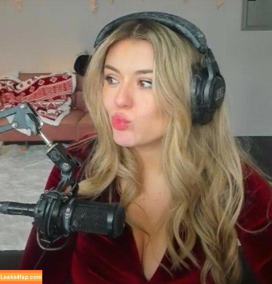 BrookeAB / brookeabb leaked photo photo #0356