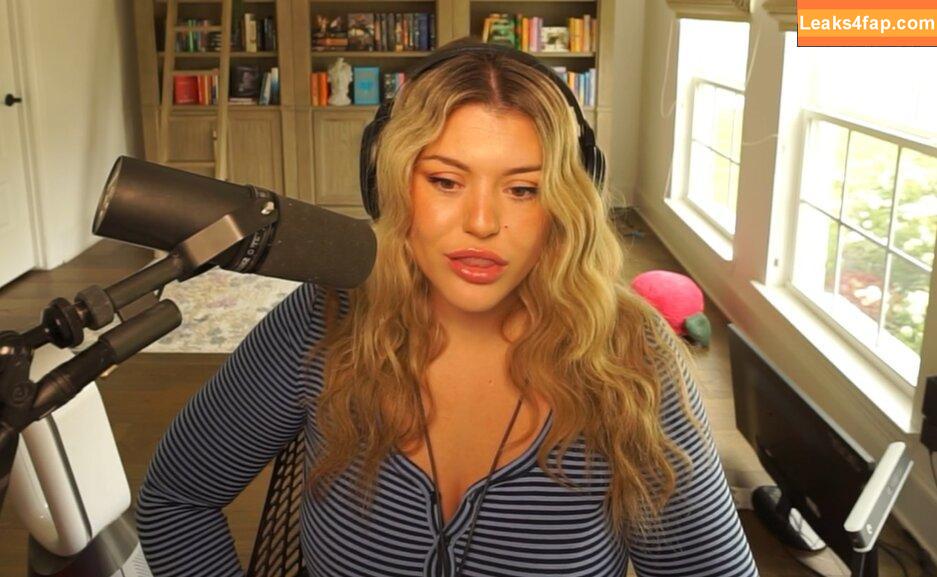BrookeAB / brookeabb leaked photo photo #0417