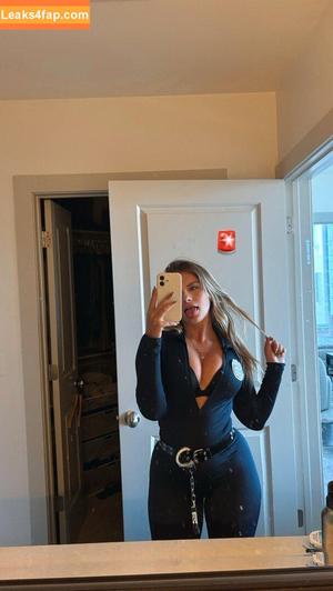 Claire Schroeder photo #0049