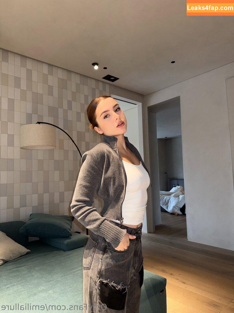 emiliallure /  leaked photo photo #0006