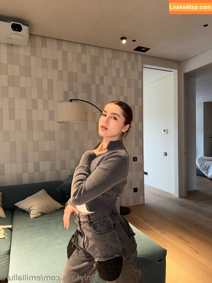 emiliallure /  leaked photo photo #0007