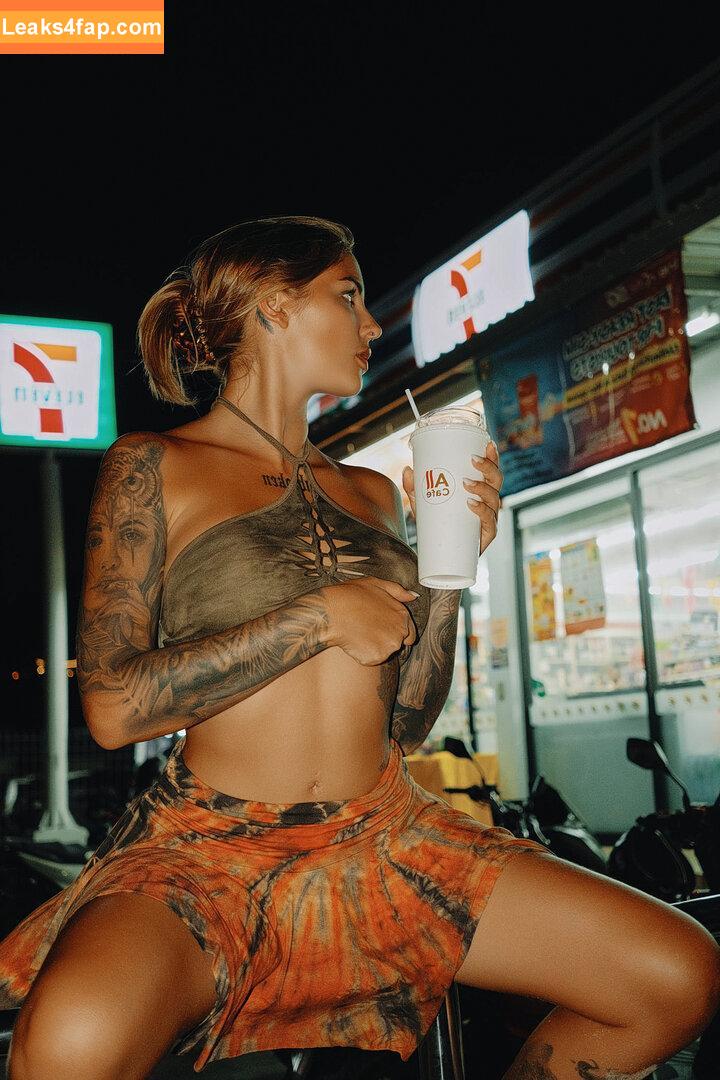 Herzblutmadl /  leaked photo photo #0035