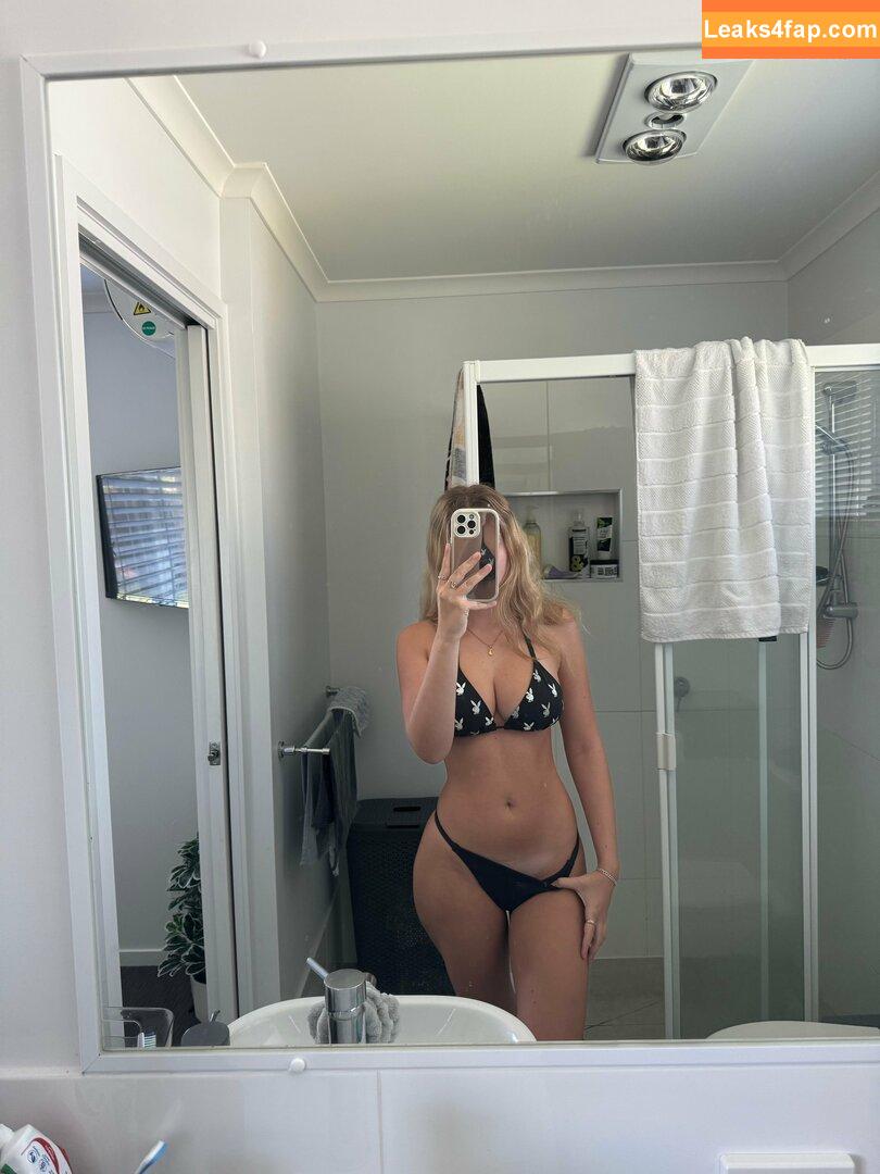 itssosierra /  leaked photo photo #0016