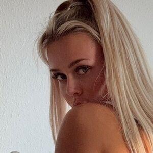 Jolie Becker photo #0002