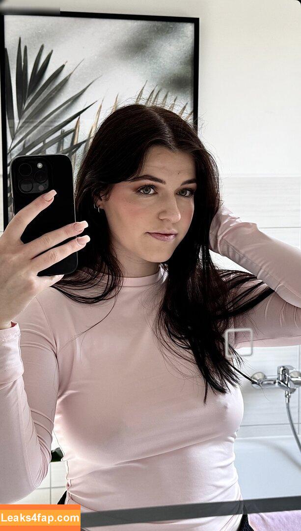Lxinda /  leaked photo photo #0001