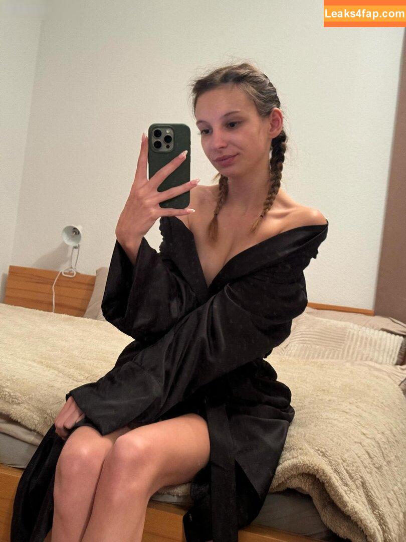 masseuse.katty /  leaked photo photo #0009
