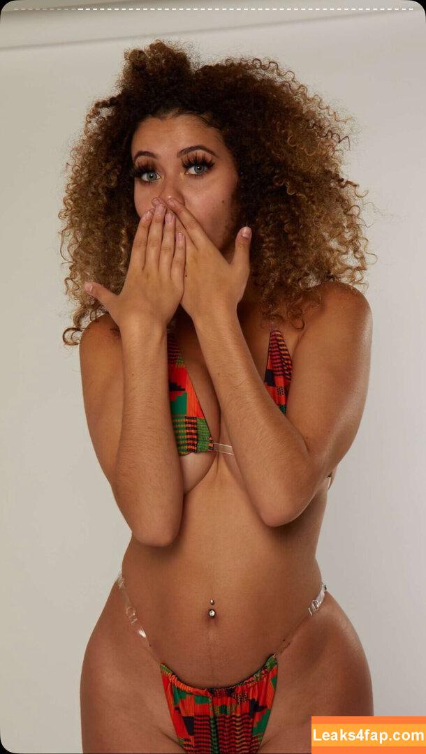 Megan Botnick / mbeeco leaked photo photo #0231
