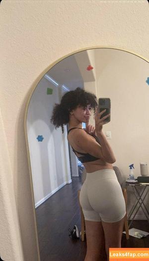 Megan Botnick photo #0135