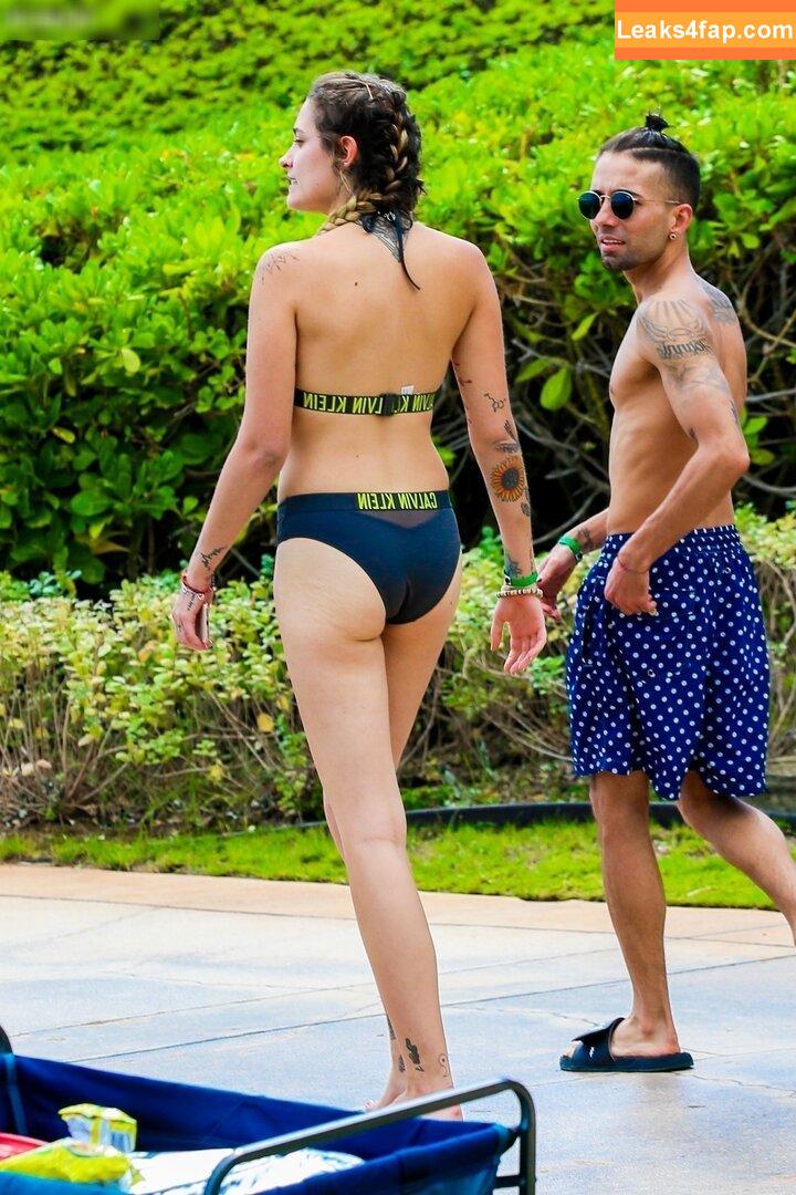 Paris Jackson /  leaked photo photo #0005