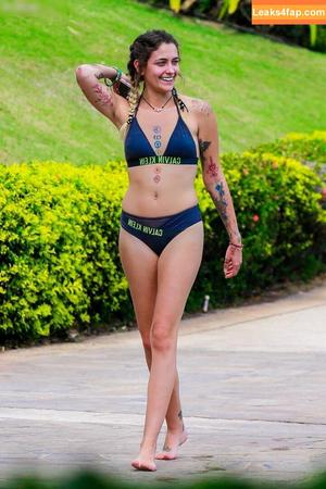 Paris Jackson photo #0021