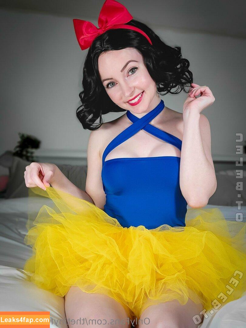 TheTinyFeetTreat / itsthetinyfeettreat leaked photo photo #0001