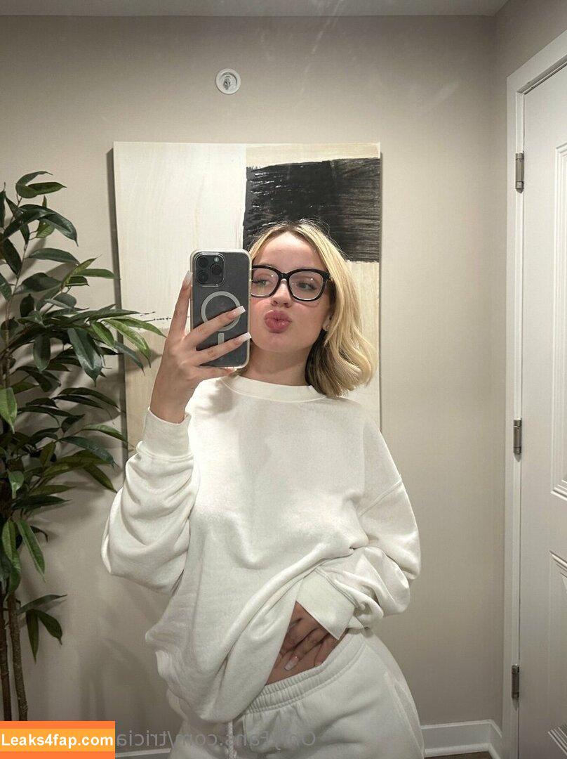 tricia.marchese /  leaked photo photo #0001