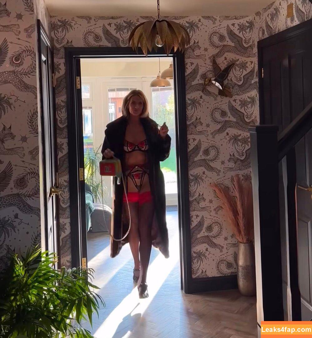 Sarah Jayne Dunn / sarahjaynedunn / sarahjaynedunnofficial leaked photo photo #0537