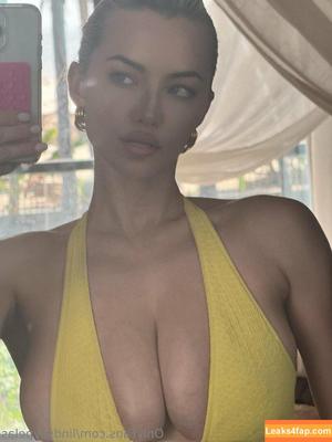 Lindsey Pelas photo #0003