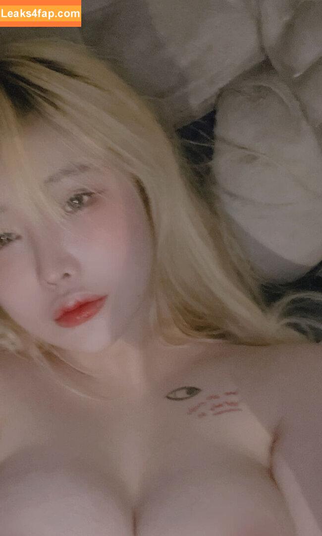 2lyn_98 /  leaked photo photo #0210