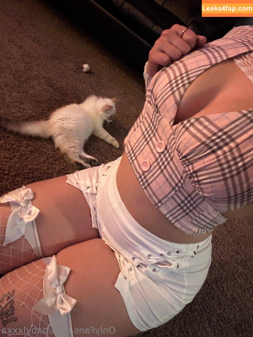 0nlychloe / onlychloe leaked photo photo #0006