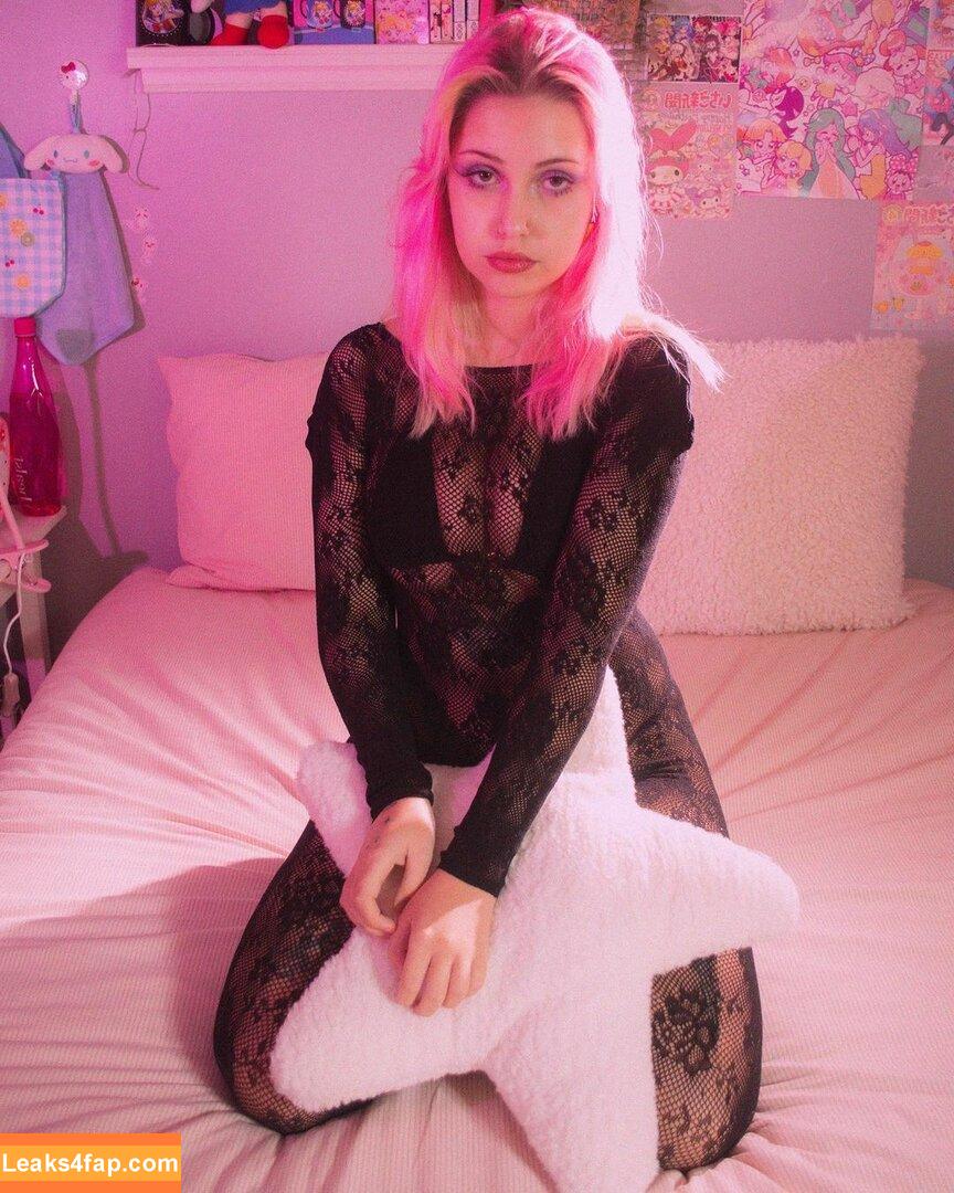 _1nternetfairy_ / cut4_r4t / marzia_chan leaked photo photo #0066