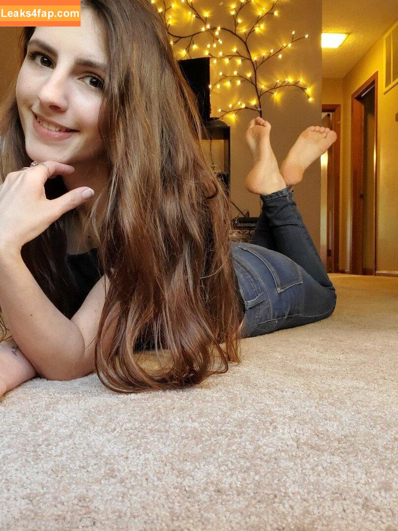 2prettyfeet / ms2prettyfeet / twoprettyfeet leaked photo photo #0073