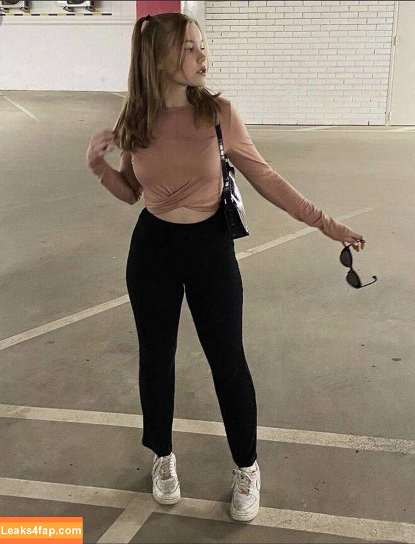 1rtonamu / sara.manner leaked photo photo #0075