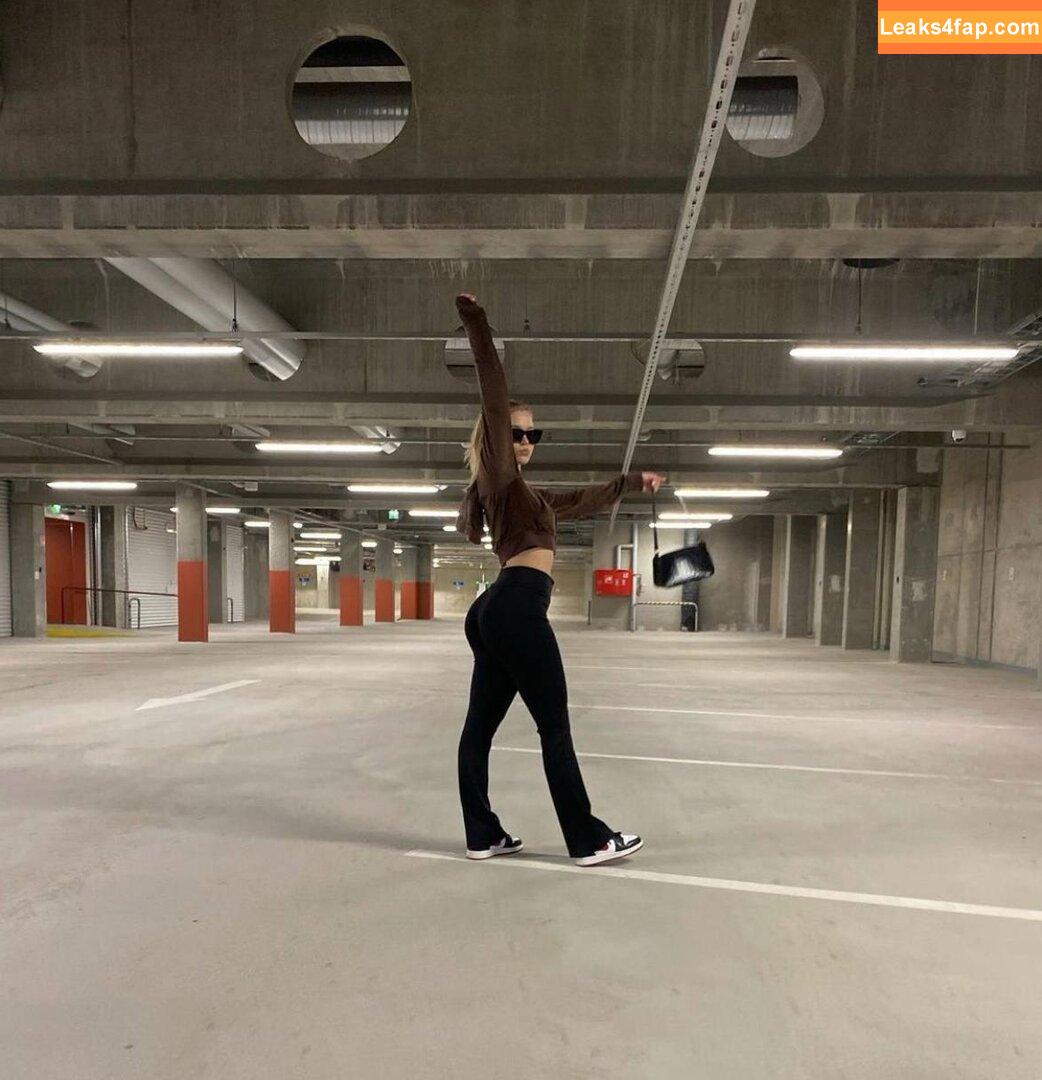 1rtonamu / sara.manner leaked photo photo #0076