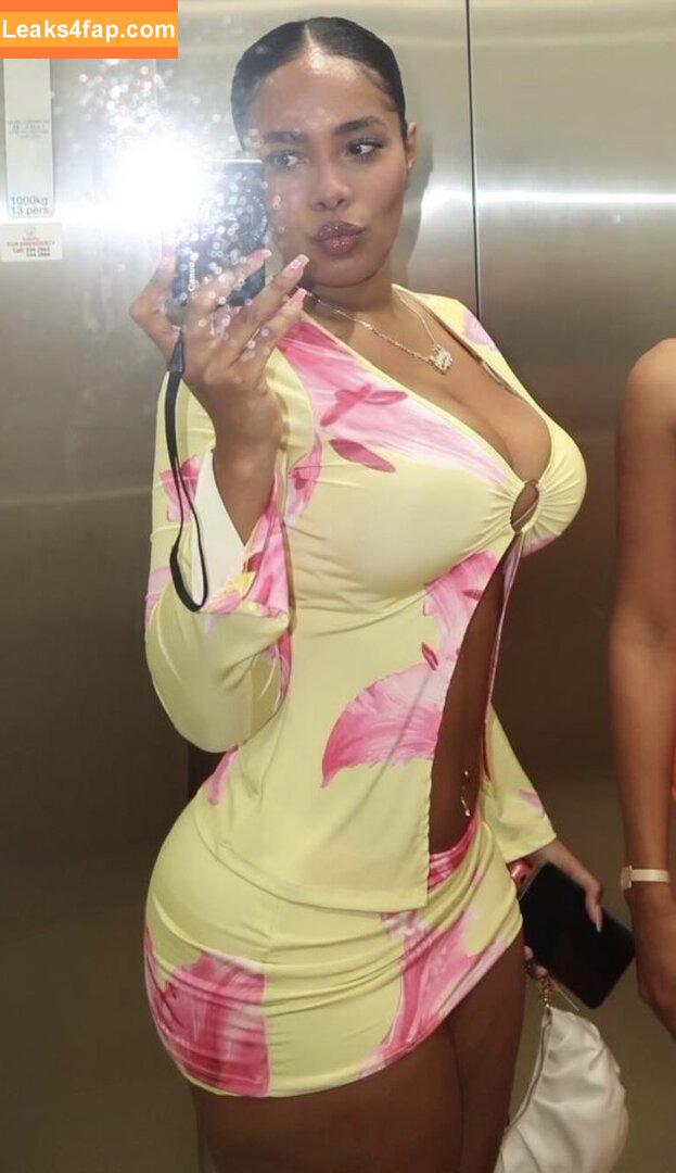 2sandz /  leaked photo photo #0095