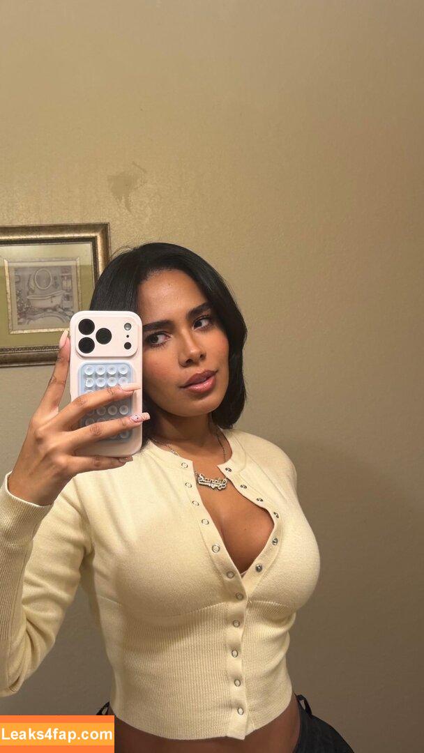 2sandz /  leaked photo photo #0097